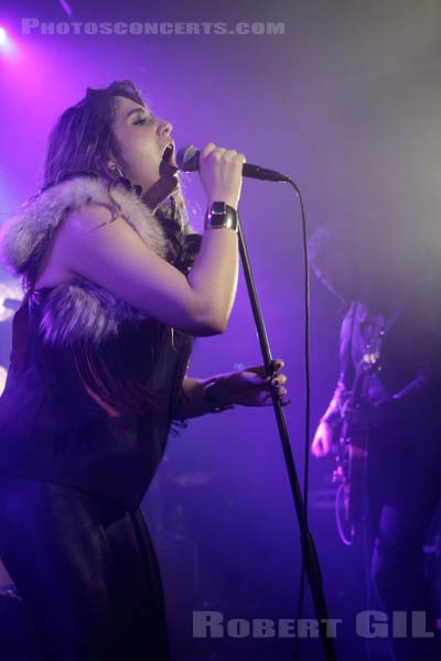 IZIA - 2012-03-17 - PARIS - La Maroquinerie - 